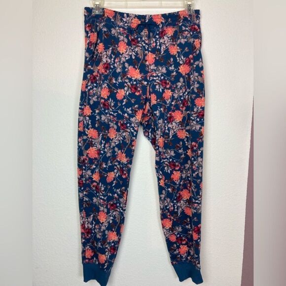 Cozy, warm, Floral joggers w/ pockets slouchy, high waist sweat pants - Picture 2 of 9